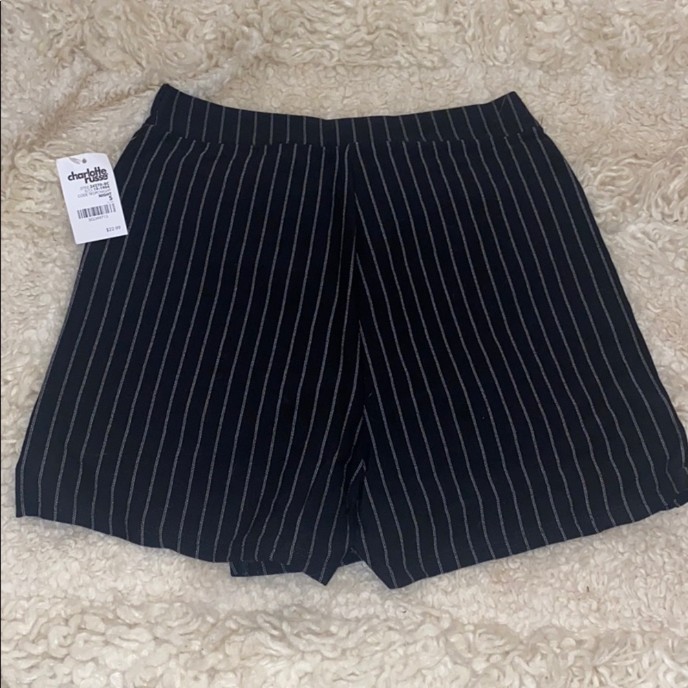 Skort - Picture 2 of 2